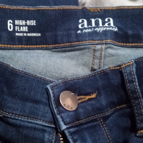 a.n.a Blue Flare Cut Jeans Classic Style - Picture 3 of 3